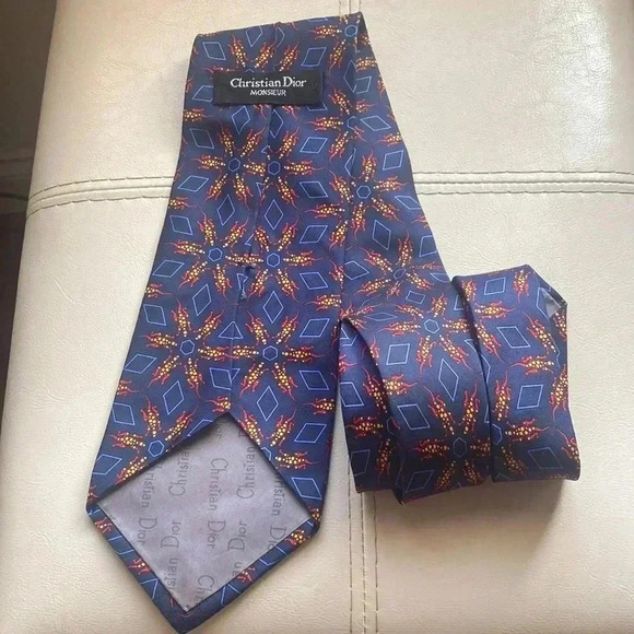 CHRISTIAN DIOR MONSIEUR Mens All Silk Tie - Picture 1 of 8